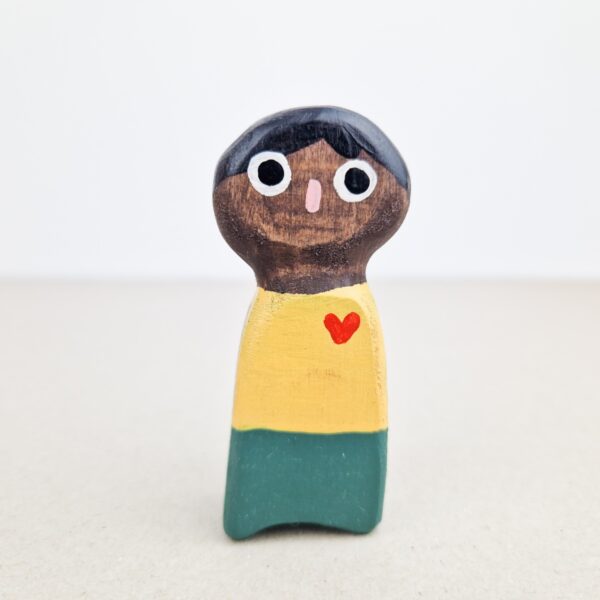 Holzfiguren Menschen - Schwarze Person - handgemacht, divers, von Besondere Holztiere