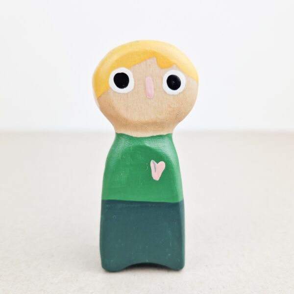 Holzfiguren Menschen - Blonde Person - handgemacht, divers, von Besondere Holztiere