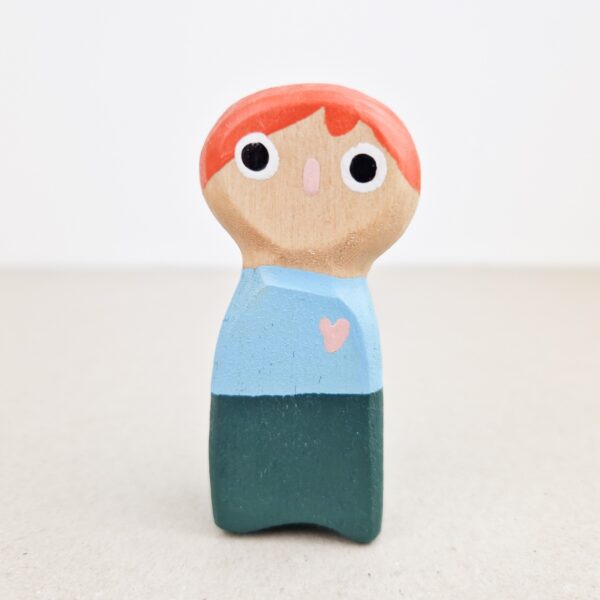 Holzfiguren Menschen - rothaarige Person - handgemacht, divers, von Besondere Holztiere